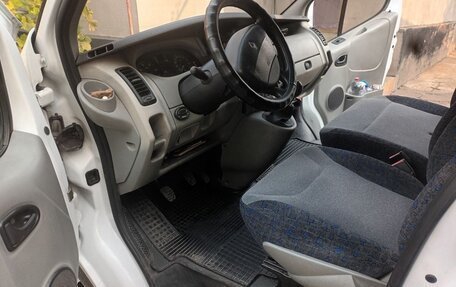 Renault Trafic, 2006 год, 1 300 000 рублей, 9 фотография