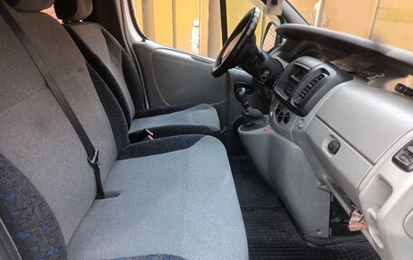 Renault Trafic, 2006 год, 1 300 000 рублей, 3 фотография