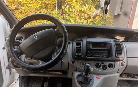 Renault Trafic, 2006 год, 1 300 000 рублей, 8 фотография