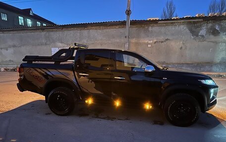 Mitsubishi L200 IV рестайлинг, 2022 год, 3 250 000 рублей, 5 фотография