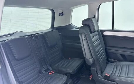 Volkswagen Touran III, 2022 год, 1 535 005 рублей, 11 фотография