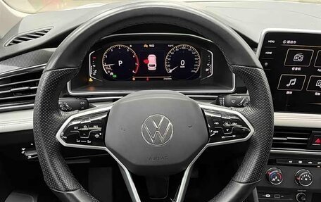 Volkswagen Tiguan II, 2023 год, 3 000 000 рублей, 10 фотография