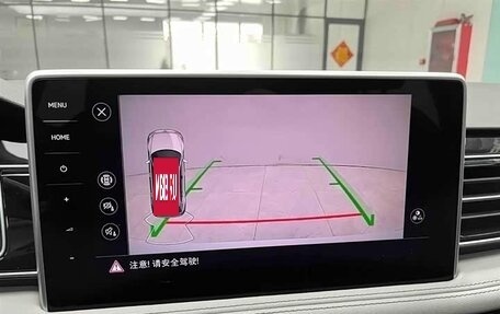 Volkswagen Tiguan II, 2023 год, 3 000 000 рублей, 12 фотография