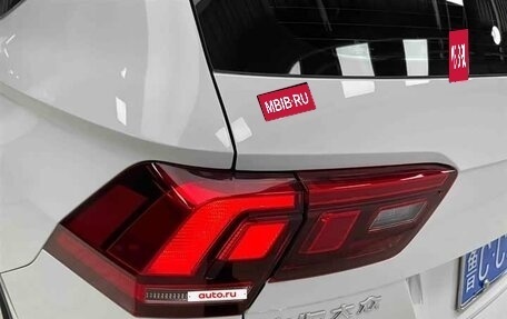 Volkswagen Tiguan II, 2023 год, 3 000 000 рублей, 7 фотография