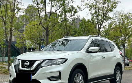 Nissan X-Trail, 2022 год, 1 620 000 рублей, 2 фотография