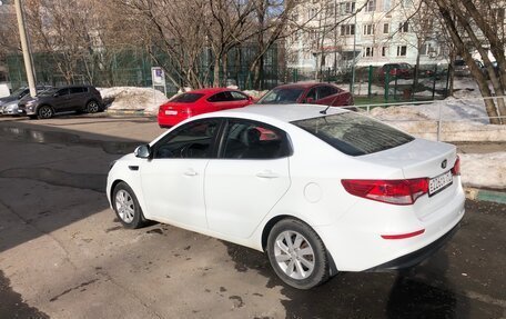 KIA Rio III рестайлинг, 2016 год, 1 040 000 рублей, 5 фотография