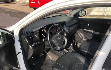 KIA Rio III рестайлинг, 2016 год, 1 040 000 рублей, 10 фотография