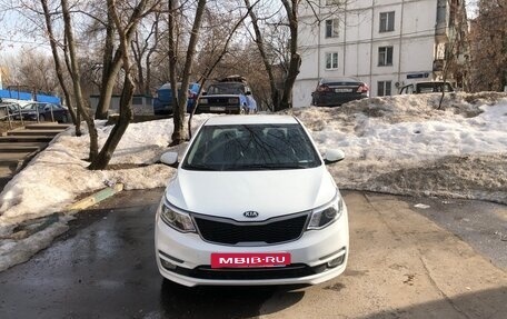KIA Rio III рестайлинг, 2016 год, 1 040 000 рублей, 2 фотография