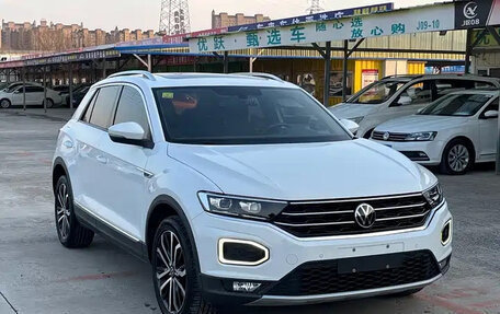 Volkswagen T-Roc I, 2021 год, 1 550 010 рублей, 3 фотография