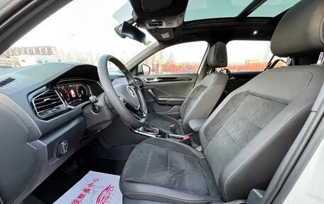 Volkswagen T-Roc I, 2021 год, 1 550 010 рублей, 8 фотография