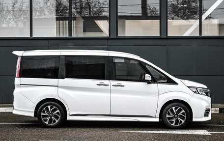 Honda Stepwgn IV, 2019 год, 2 384 000 рублей, 5 фотография