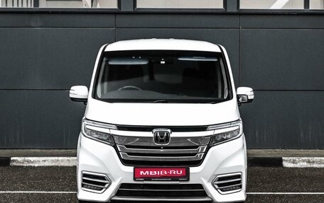 Honda Stepwgn IV, 2019 год, 2 384 000 рублей, 3 фотография