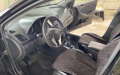 Hyundai Solaris II рестайлинг, 2016 год, 899 999 рублей, 7 фотография