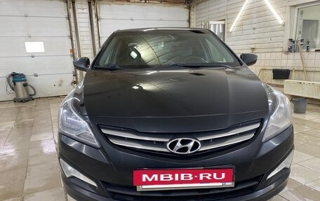 Hyundai Solaris II рестайлинг, 2016 год, 899 999 рублей, 3 фотография