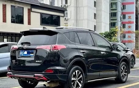 Toyota RAV4, 2016 год, 1 625 000 рублей, 4 фотография