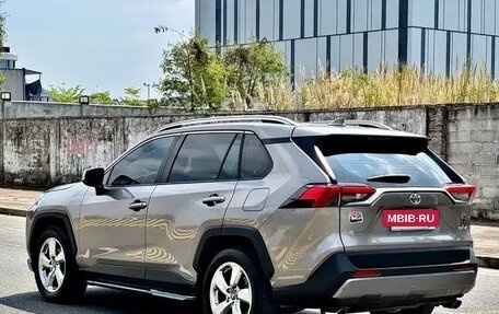 Toyota RAV4, 2021 год, 2 245 000 рублей, 6 фотография