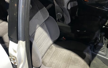 Mazda 626, 1988 год, 175 000 рублей, 12 фотография