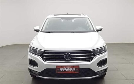 Volkswagen T-Roc I, 2021 год, 1 490 978 рублей, 2 фотография