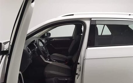 Volkswagen T-Roc I, 2021 год, 1 490 978 рублей, 8 фотография