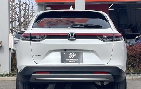 Honda Vezel, 2023 год, 2 110 000 рублей, 6 фотография