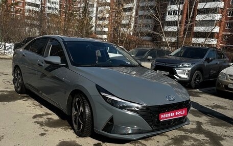 Hyundai Elantra, 2021 год, 2 020 000 рублей, 1 фотография