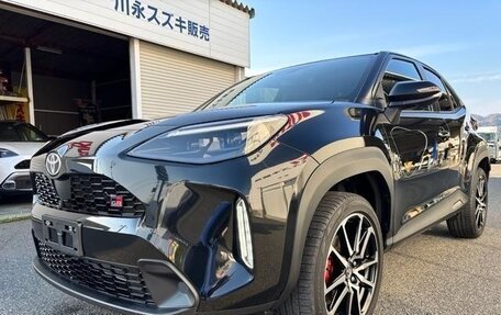 Toyota Yaris Cross, 2023 год, 1 830 000 рублей, 3 фотография