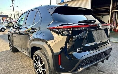 Toyota Yaris Cross, 2023 год, 1 830 000 рублей, 5 фотография