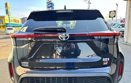 Toyota Yaris Cross, 2023 год, 1 830 000 рублей, 6 фотография