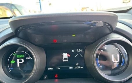 Toyota Yaris Cross, 2023 год, 1 830 000 рублей, 17 фотография