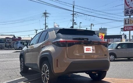 Toyota Yaris Cross, 2023 год, 1 720 000 рублей, 4 фотография