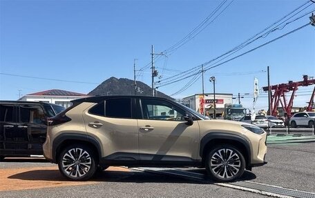 Toyota Yaris Cross, 2023 год, 1 720 000 рублей, 7 фотография