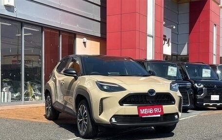 Toyota Yaris Cross, 2023 год, 1 720 000 рублей, 3 фотография