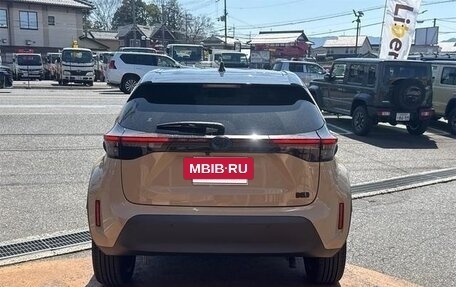 Toyota Yaris Cross, 2023 год, 1 720 000 рублей, 5 фотография