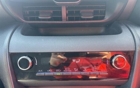 Toyota Yaris Cross, 2023 год, 1 720 000 рублей, 11 фотография