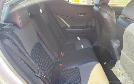 Toyota C-HR I рестайлинг, 2021 год, 1 720 000 рублей, 8 фотография