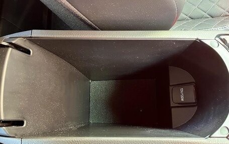 Toyota C-HR I рестайлинг, 2021 год, 1 720 000 рублей, 13 фотография