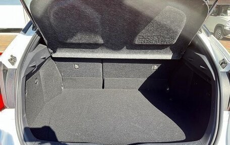 Toyota C-HR I рестайлинг, 2021 год, 1 720 000 рублей, 16 фотография