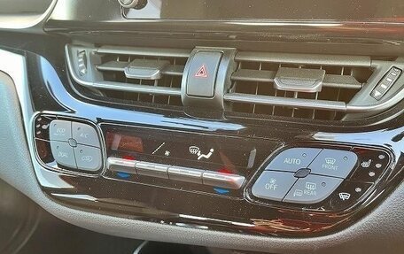 Toyota C-HR I рестайлинг, 2021 год, 1 720 000 рублей, 12 фотография