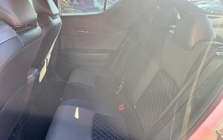 Toyota C-HR I рестайлинг, 2021 год, 1 720 000 рублей, 15 фотография