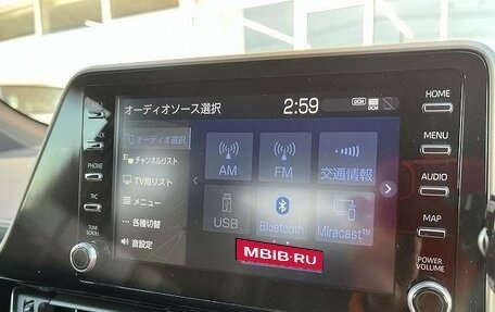 Toyota C-HR I рестайлинг, 2021 год, 1 720 000 рублей, 11 фотография