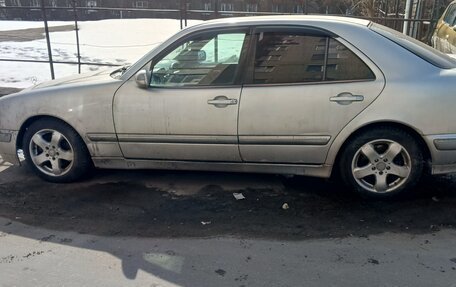 Mercedes-Benz E-Класс, 1999 год, 300 000 рублей, 5 фотография