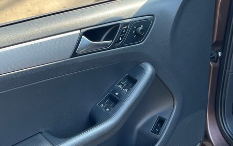 Volkswagen Jetta VI, 2015 год, 965 000 рублей, 21 фотография