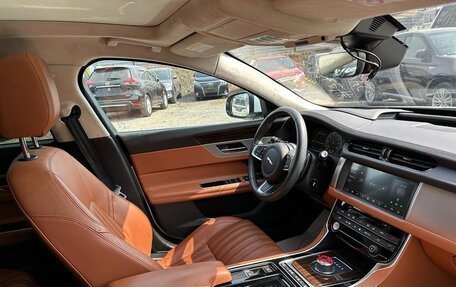 Jaguar XF II, 2018 год, 3 500 000 рублей, 9 фотография