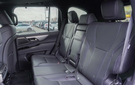 Lexus LX, 2024 год, 21 000 000 рублей, 17 фотография