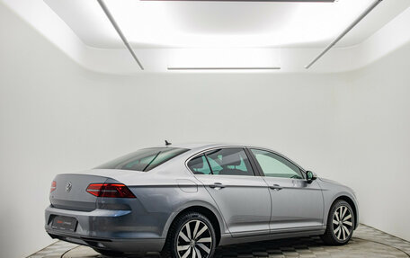 Volkswagen Passat B8 рестайлинг, 2019 год, 2 070 000 рублей, 5 фотография