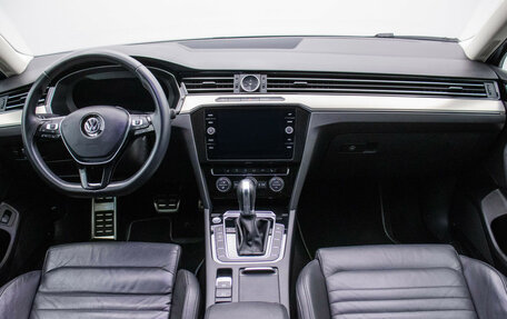 Volkswagen Passat B8 рестайлинг, 2019 год, 2 070 000 рублей, 13 фотография