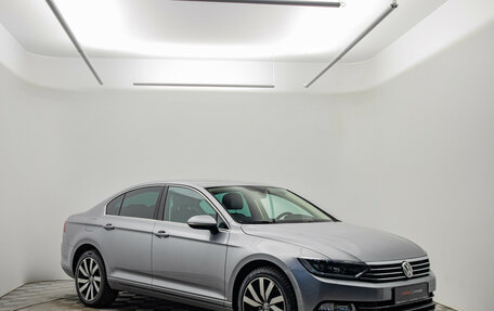 Volkswagen Passat B8 рестайлинг, 2019 год, 2 070 000 рублей, 3 фотография