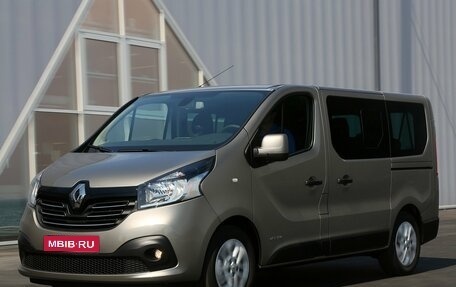 Renault Trafic, 2016 год, 2 150 000 рублей, 1 фотография