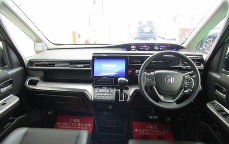 Honda Stepwgn IV, 2021 год, 2 050 000 рублей, 4 фотография