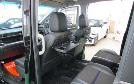 Honda Stepwgn IV, 2021 год, 2 050 000 рублей, 18 фотография